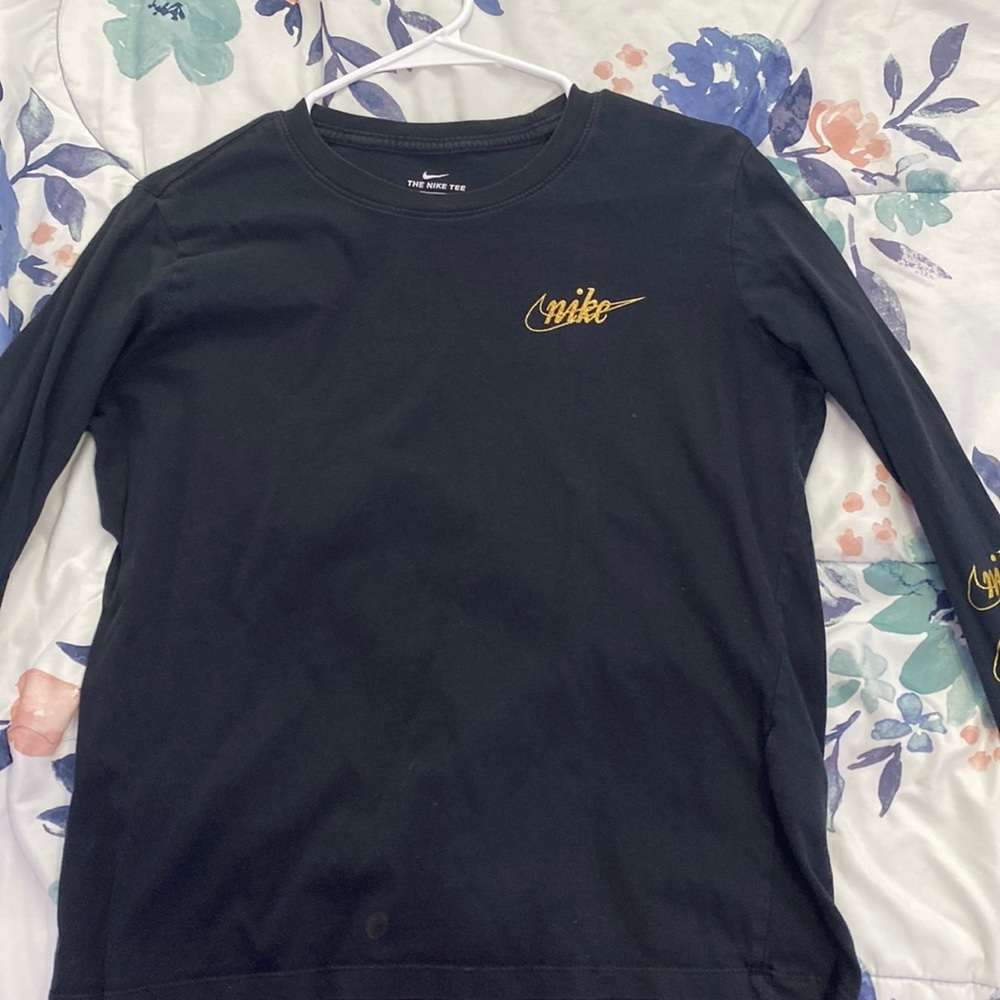 Black and gold Nike longslesleeve shirt